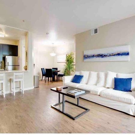The Nest A Spacious 1 Bedroom Apartment With A Pool View Los Angeles Bagian luar foto